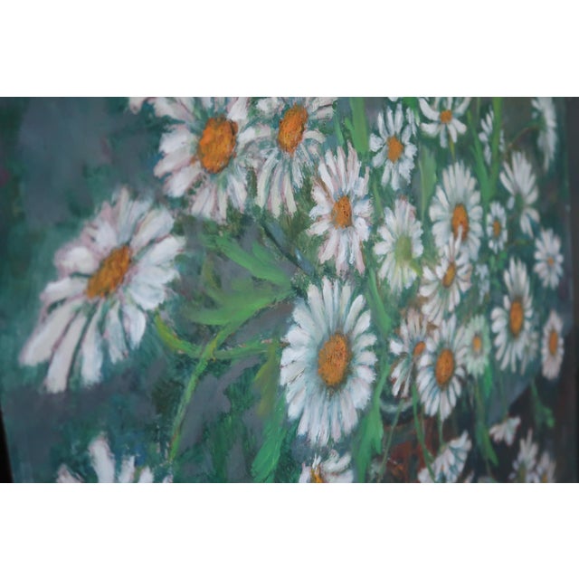 Vintage French Oil Painting of Daisies – Signed Floral Still Life For Sale In Los Angeles - Image 6 of 10