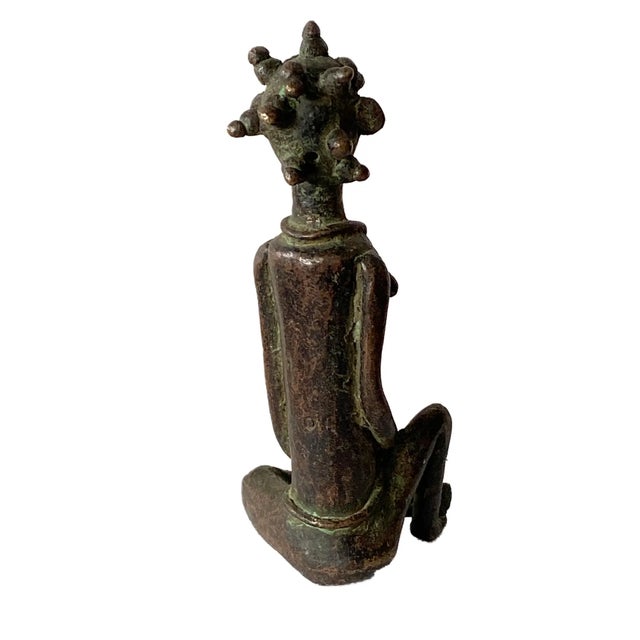 African Vintage Benin Bronze Sculpture of a Seated Female W/Jar Nigeria A For Sale - Image 3 of 7