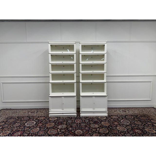 About this English Original Globe Wernicke Bookcase White Classic and Elegant | Bookcases and cabinets of all shapes and...