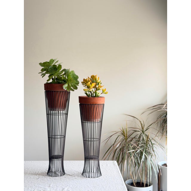 Pair of MCM Mid Century Modern Sculptural Vintage Atomic Modern Black Wire Plant Stands in the Style of Arthur Umanoff Indoor Outdoor For Sale In Los Angeles - Image 6 of 12