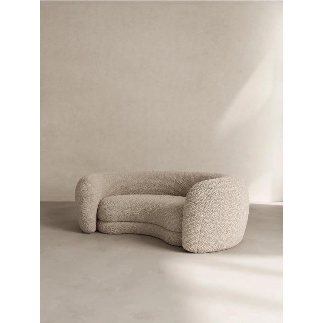 Designed for unhurried repose, the Palace Sofa I pairs an expansive lounge seat with over‑scaled arms that sweep in a...
