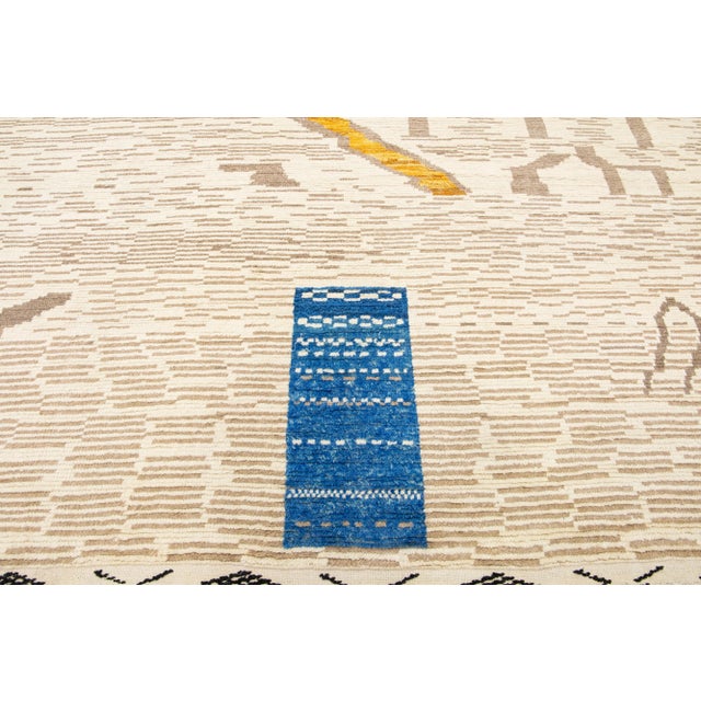 Early 21st Century Moroccan Berber Style Beige Handmade Abstract Wool Rug For Sale - Image 5 of 7