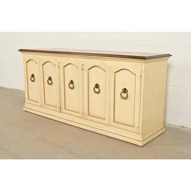 French Provincial Drexel French Provincial Louis XV Cream Lacquered Sideboard Credenza, 1960s For Sale - Image 3 of 12