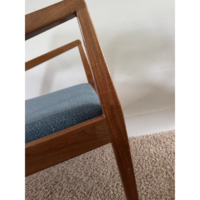 Mid 20th Century MCM Caned Jens Risom “Playboy” Style Chair For Sale - Image 10 of 12