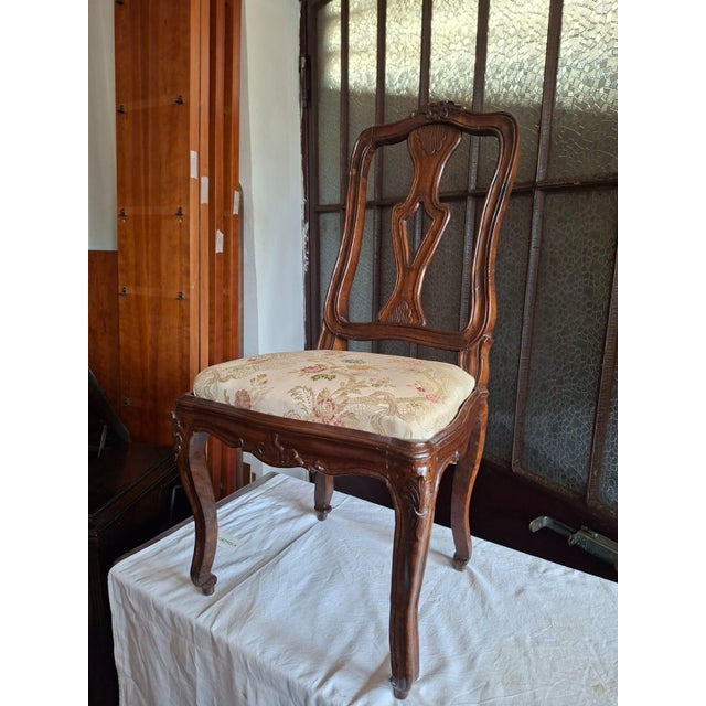 Louis XV Genoese Chairs in Walnut, 1750, Set of 8 For Sale - Image 17 of 18
