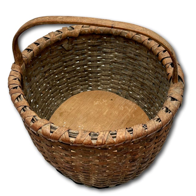 Late 19th Century Antique Late 1800s American Heavy Gauge Hand Woven Ash Splint Utility Basket - Great Original Aged Patina For Sale - Image 5 of 12