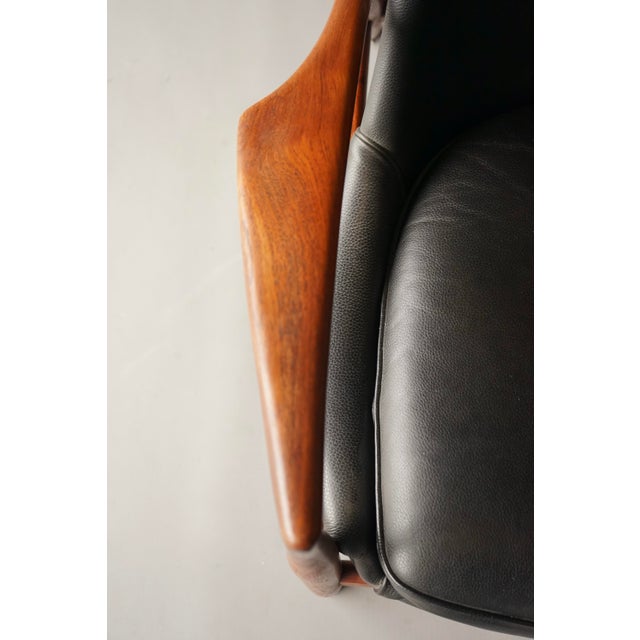 Seal Easy Chair in Leather and Teak by Ib Kofod-Larsen for OPE, Sweden, 1960s For Sale - Image 18 of 18