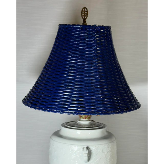 Wood Vintage Chinoiserie White Ginger Jar Table Lamp With Navy Blue Wicker Shade - Newly Painted For Sale - Image 7 of 11