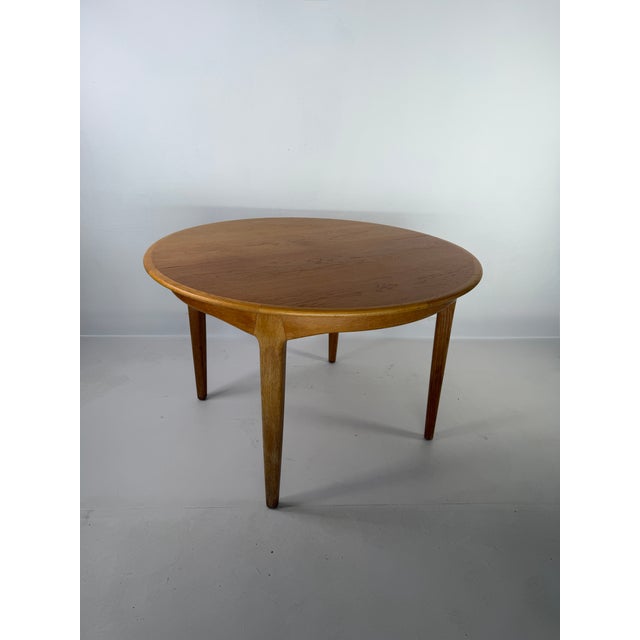 Danish Modern Extendable Oak Dining Table by Henning Kjærnulf for Sorø Stolefabrik, 1960s For Sale - Image 10 of 16