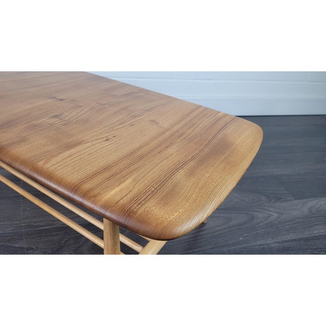 Ercol Model 459 Coffee Table by Lucian Ercolani for Ercol, 1970s For Sale - Image 4 of 9