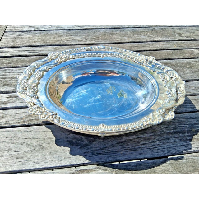 Large Vintage Matching Sheridan Silverplated Serving Dishes - a Pair For Sale - Image 4 of 10