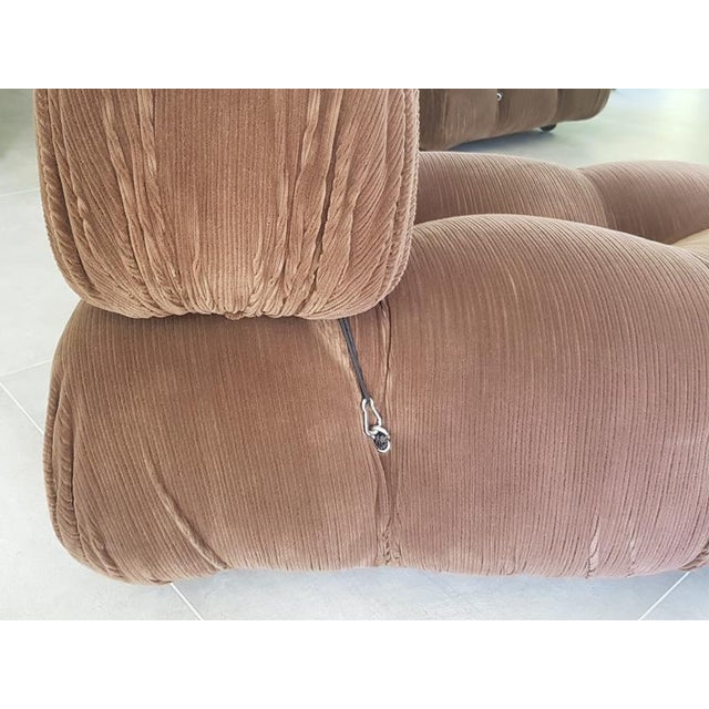 Modular Camaleonda Armchairs and Ottoman in Brown Corduroy by Mario Bellini for C&B Italia, 1970s, Set of 5 For Sale - Image 14 of 18