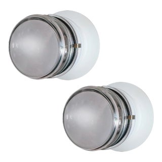 Joe Colombo 'Fresnel' Outdoor Wall Lamps for Oluce in White - a Pair For Sale