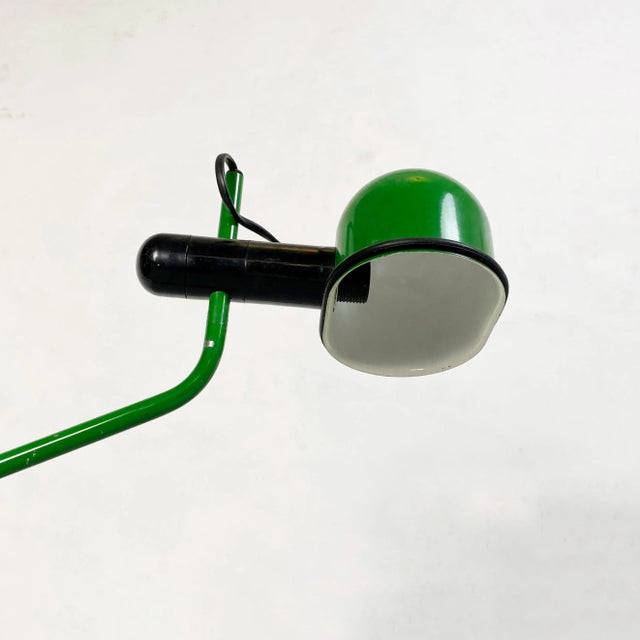 1980s Mid-Century Italian Modern Green Metal Clamp-on Table Lamp, 1980s For Sale - Image 5 of 10