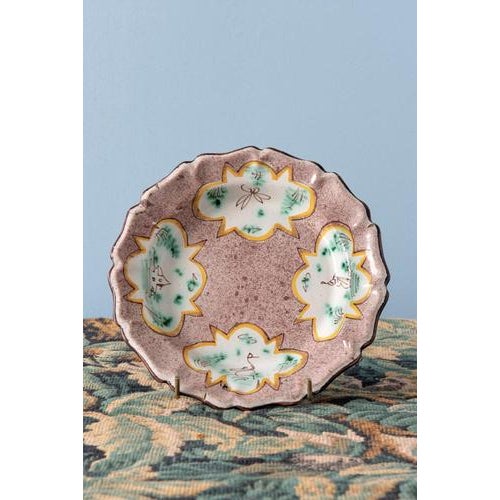 Brussels Faience Shaped Plates, 1700s, Set of 2 For Sale - Image 3 of 10