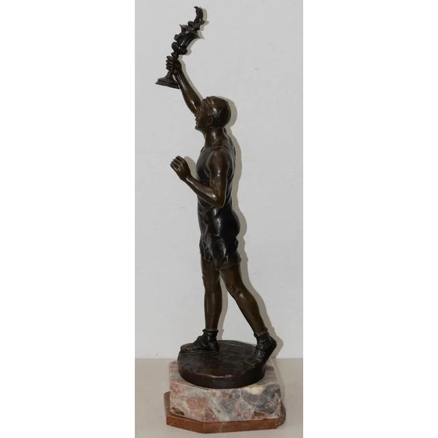 Art Nouveau Julius Paul Schmidt-Felling Olympic Torch Bearer Bronze Sculpture on Marble Base C.1910 For Sale - Image 3 of 8