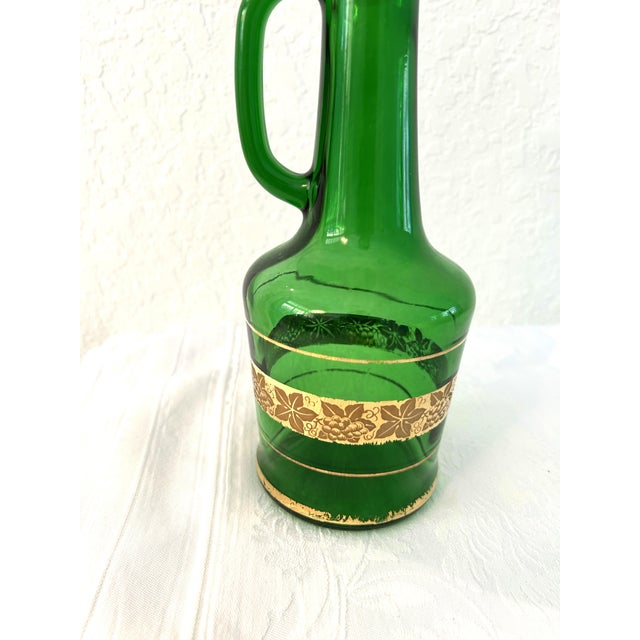 Victorian Mid-Century Italian Emerald Green Glass Decanter For Sale - Image 3 of 4