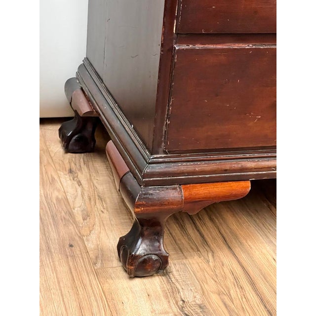 Wood 18th Century New England Chippendale Cherry Slant Front Desk, Circa 1770–1790 For Sale - Image 7 of 9