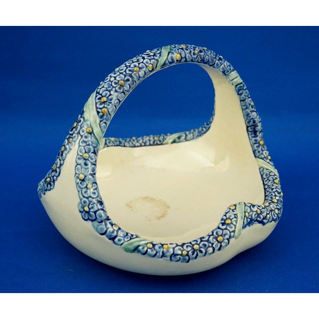 White Art Deco Sculpture of Ceramic Basket by Wilhelm Peter August Sus for Karlsruhe, Germany, 1920s For Sale - Image 8 of 18