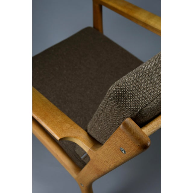 GE-265 Lounge Chair in Oak and Kvadrat Wool by Hans J. Wegner for Getama, Denmark, 1992 For Sale - Image 11 of 14