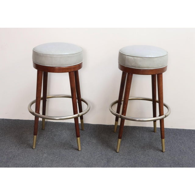 Mid-Century Modern Pair of Mid-Century Modern Walnut and Brass Bar Stools With New Leather Seats For Sale - Image 3 of 17