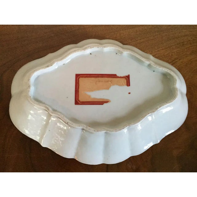 18th Century Chinese Export Porcelain Blue & White Lozenge Shape Dishes - A Pair For Sale - Image 9 of 11