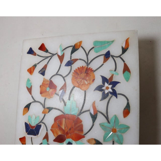 Indian Vintage Handmade Indian Agra Marble Inlaid Stone Marquetry Lapis Turquoise Box For Sale - Image 3 of 10
