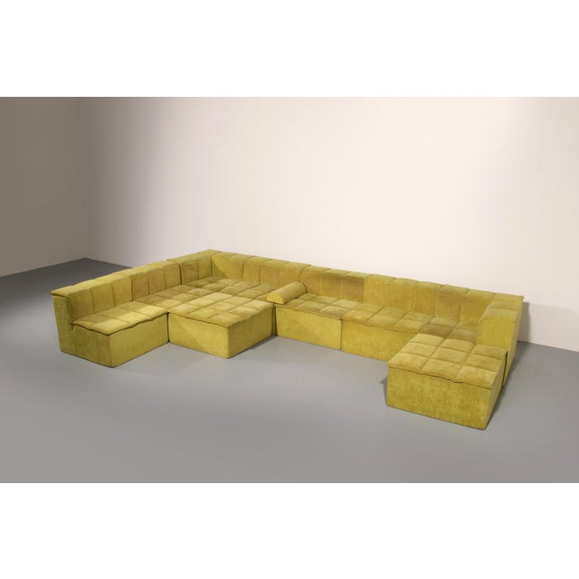 Mid-Century Modern Modular Sofa in Lime Velvet, 1970s, Set of 9 For Sale - Image 3 of 12