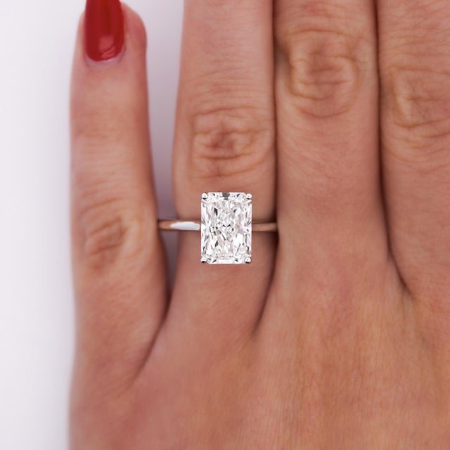 Igi Cert 3.8 Carat Lab Grown Diamond Basket Setting in 14kw Gold Engagement Ring For Sale - Image 4 of 9