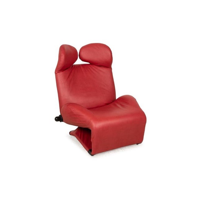 Modern Wink Armchair in Red Vegan Leather by Toshiyuki Kita for Cassina For Sale - Image 3 of 11