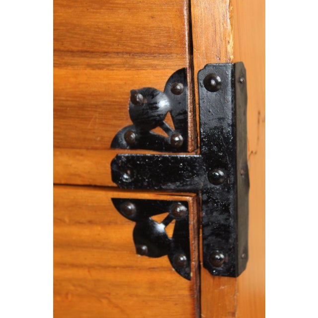 Antique Japanese Matsumoto Tansu Chest on Chest - Meiji Period Keyaki Wood | Rare Kasane Tansu For Sale - Image 11 of 14