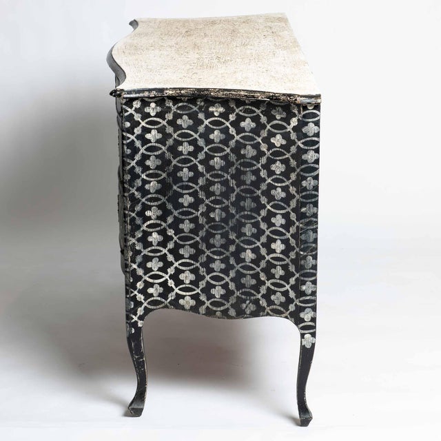 Black & White Painted Serpentine Chest of Drawers For Sale - Image 9 of 12