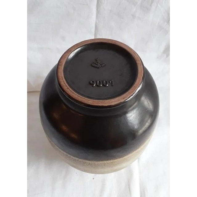 Vintage German Ceramic Vase by Friedegart Glatzle for Karlsruhe Majolika, 1978 For Sale - Image 4 of 5