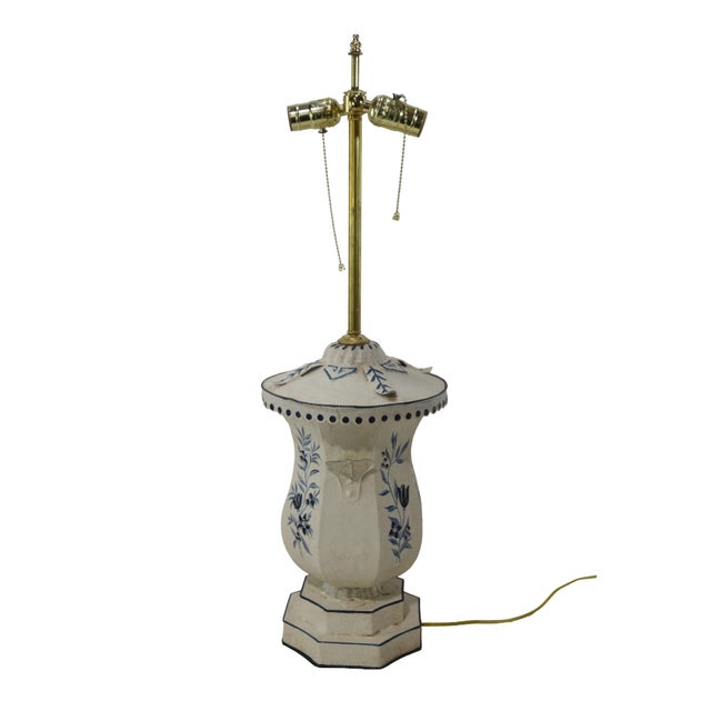 Vintage 1980s Hand-Painted Blue and White Toleware Table Lamps For Sale In New York - Image 6 of 7