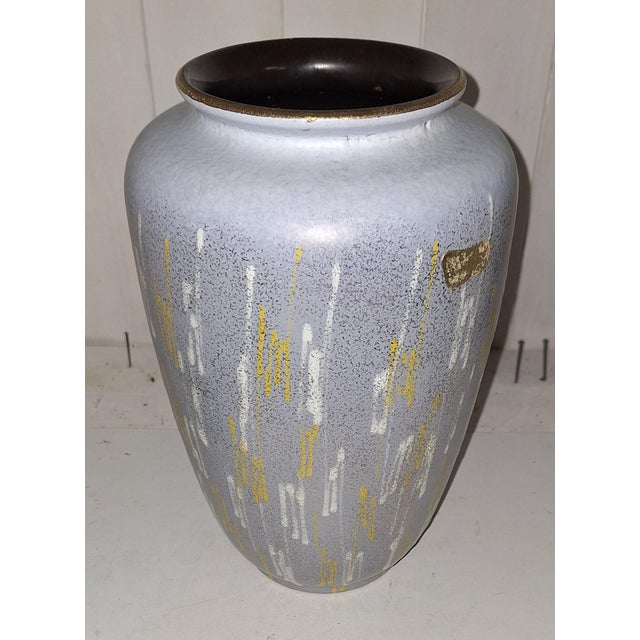Mid-Century Ceramic Vase from Carstens Tönnieshof, 1960s, in Very Good conditions. Designed 1960 to 1969 This piece has an...