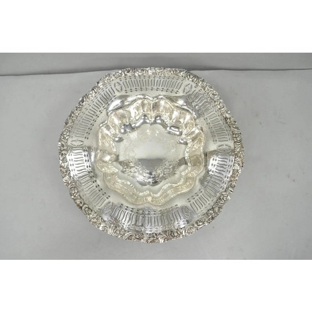 Victorian Early 20th Century Webster Wilcox 3236c International Silver Plated Scalloped Centerpiece Bowl For Sale - Image 3 of 18