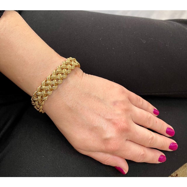 Contemporary Late 20th Century Boucheron Two-Piece Necklace and Bangle Set in 18 Karat Yellow Gold 165 Grams For Sale - Image 3 of 18