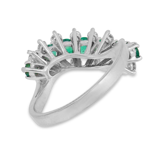 Vintage Emerald Diamond 18k White Gold Ring, Size 5.75 For Sale In Los Angeles - Image 6 of 6