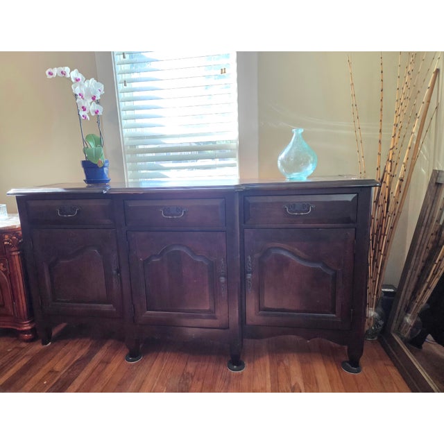 Late 20th Century Old World French Provincial Style 3 Door Solid Wood Dining Buffet For Sale - Image 14 of 14