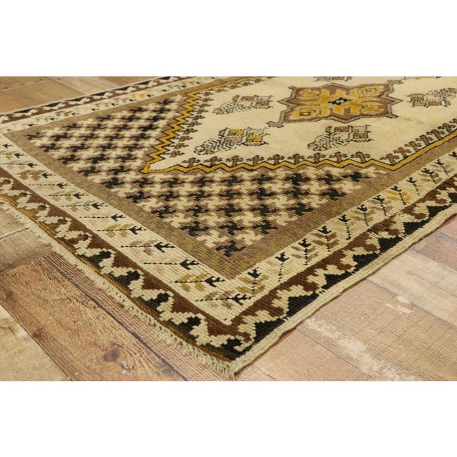 Vintage Turkish Oushak Rug - 03'03 X 06'00 For Sale In Dallas - Image 6 of 9