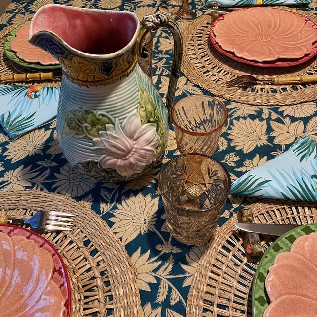 Superb pitcher / vase with very tender colors. Signs of use, but remains beautiful ! I have official proof of authenticity...