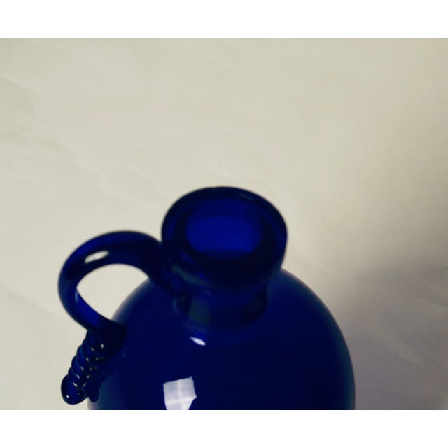 Blue Bottle with Profiled & Polished Edge Attributed to Vittorio Zecchin for A.VE.M, 1940s For Sale - Image 6 of 9