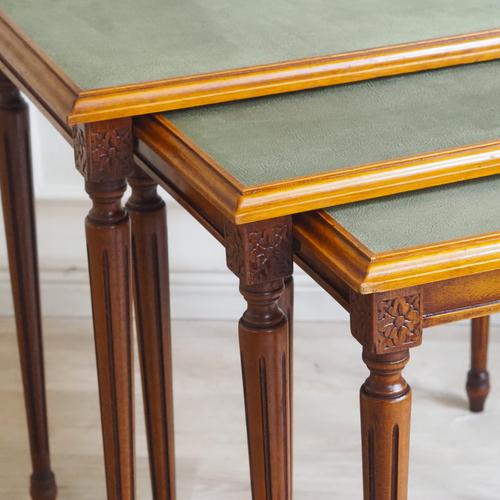 Vintage French Nesting Tables with Leather Tops, 1900, Set of 3 For Sale - Image 6 of 10