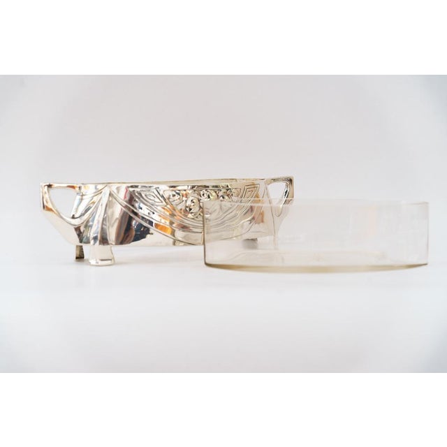 Metal Art Nouveau Fruit Bowl in Brass, Silver and Original Glass, 1908 For Sale - Image 7 of 12