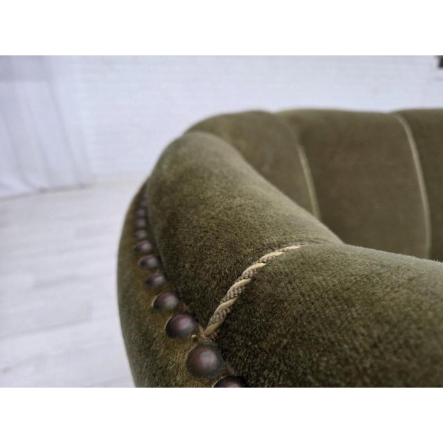 1960s Danish 2-Seater Banana Sofa in Green Furniture Velour and Oak Wood Legs, 1970s For Sale - Image 5 of 18