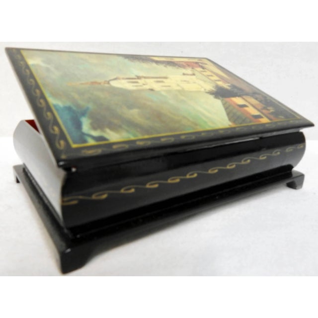 1990s Cathedral at the Kremlin Russian Lacquer Box For Sale - Image 5 of 9