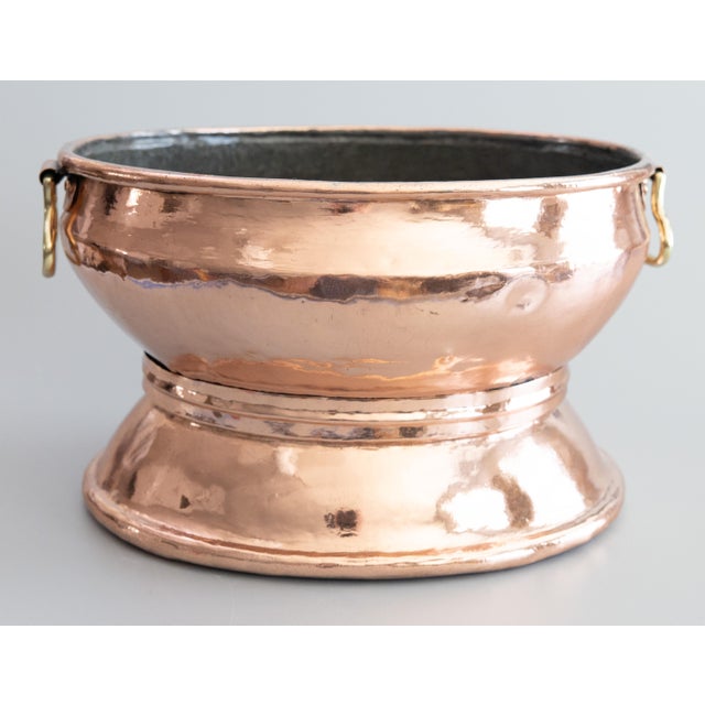 Large 19th Century French Polished Copper Oval Wine Cooler Champagne Bucket Jardiniere Centerpiece For Sale - Image 10 of 10