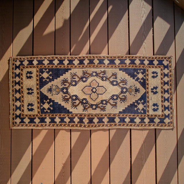 Vintage Turkish Hand-Knotted Small Rug from Oushak, 1970s. Ships fast from Turkey with no extra import costs for U.S....