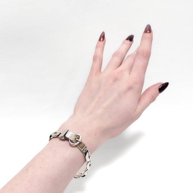 Mid-Century Modern Mid-Century Sterling Silver Figural Buckle Bracelet by Orlandini for Uno a Erre For Sale - Image 3 of 14