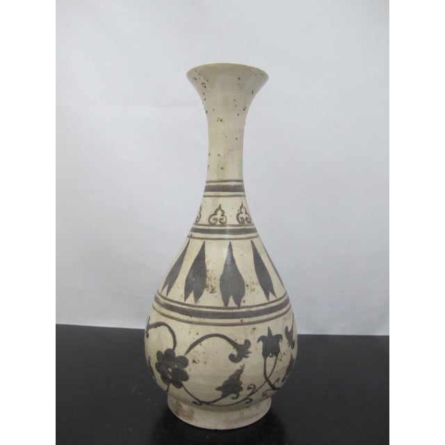 Ceramic Chinese Cizhou Kiln Style Flower Design Glazed Pottery Vase For Sale - Image 7 of 15